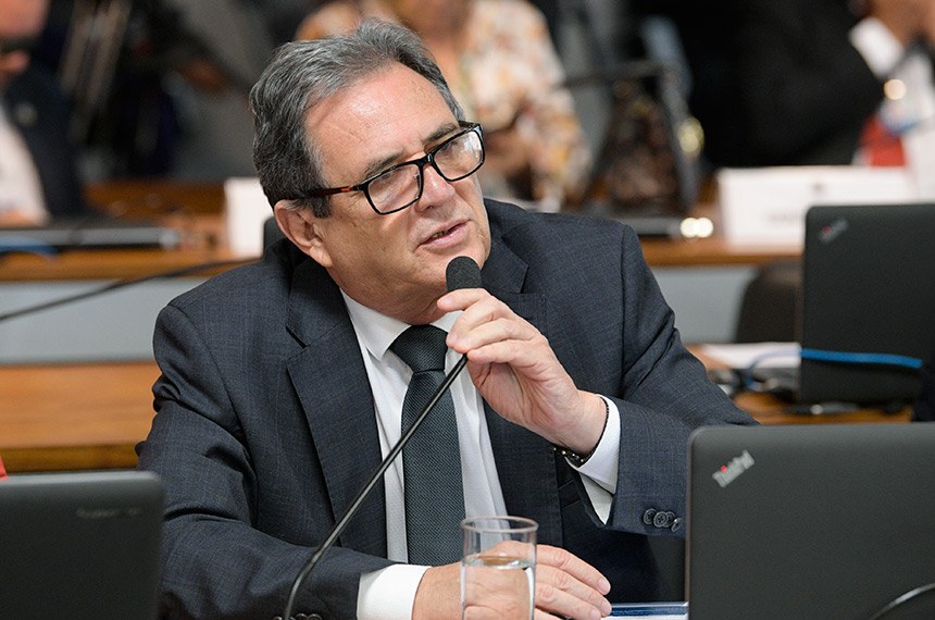 O relator, Waldemir Moka, defendeu a aprovação da proposta